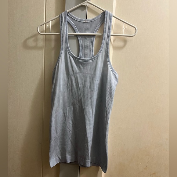 lululemon athletica Tops - EUC Lululemon Swiftly Tech Tank